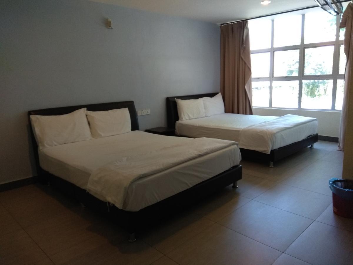 Starview Hotel Lumut Kültér fotó